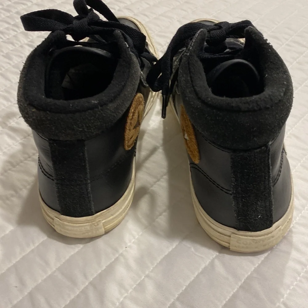 Converse black leather high top sneakers size 3 - Picture 5 of 7